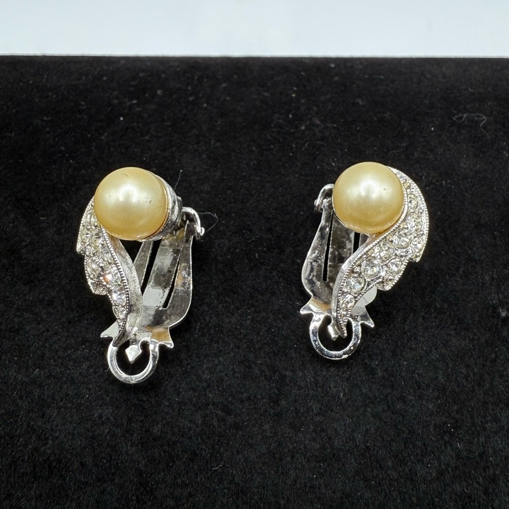 Vintage Marvella Faux Pearl Silver Tone Clip-On Earrings